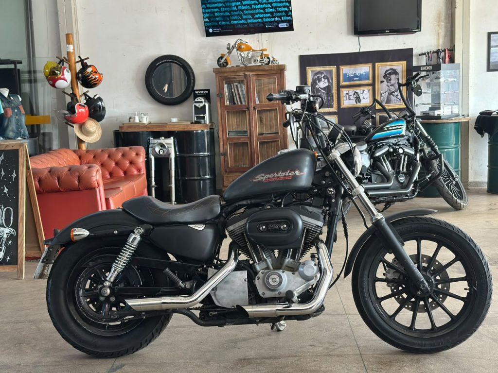 Harley-Davidson XL 883 Carburada (XL883)